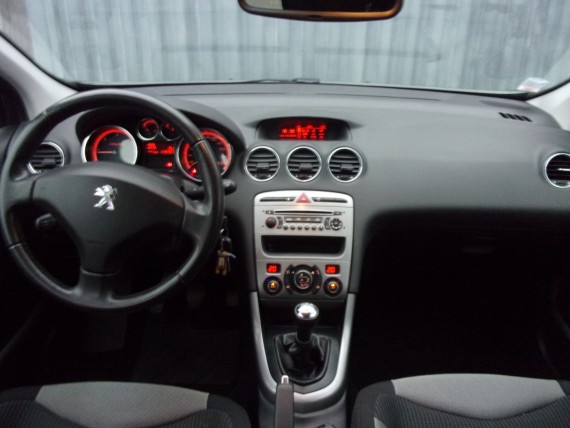 PEUGEOT 308 308 1.6 HDi-007.jpg